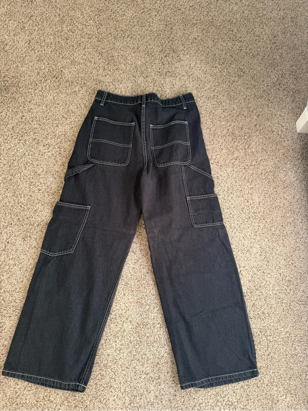 Workwear-Inspired Black Cargo Pants